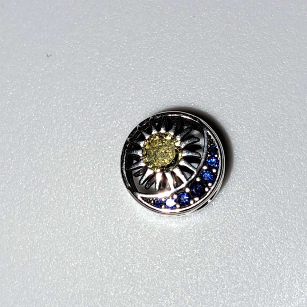 Bracelet charm